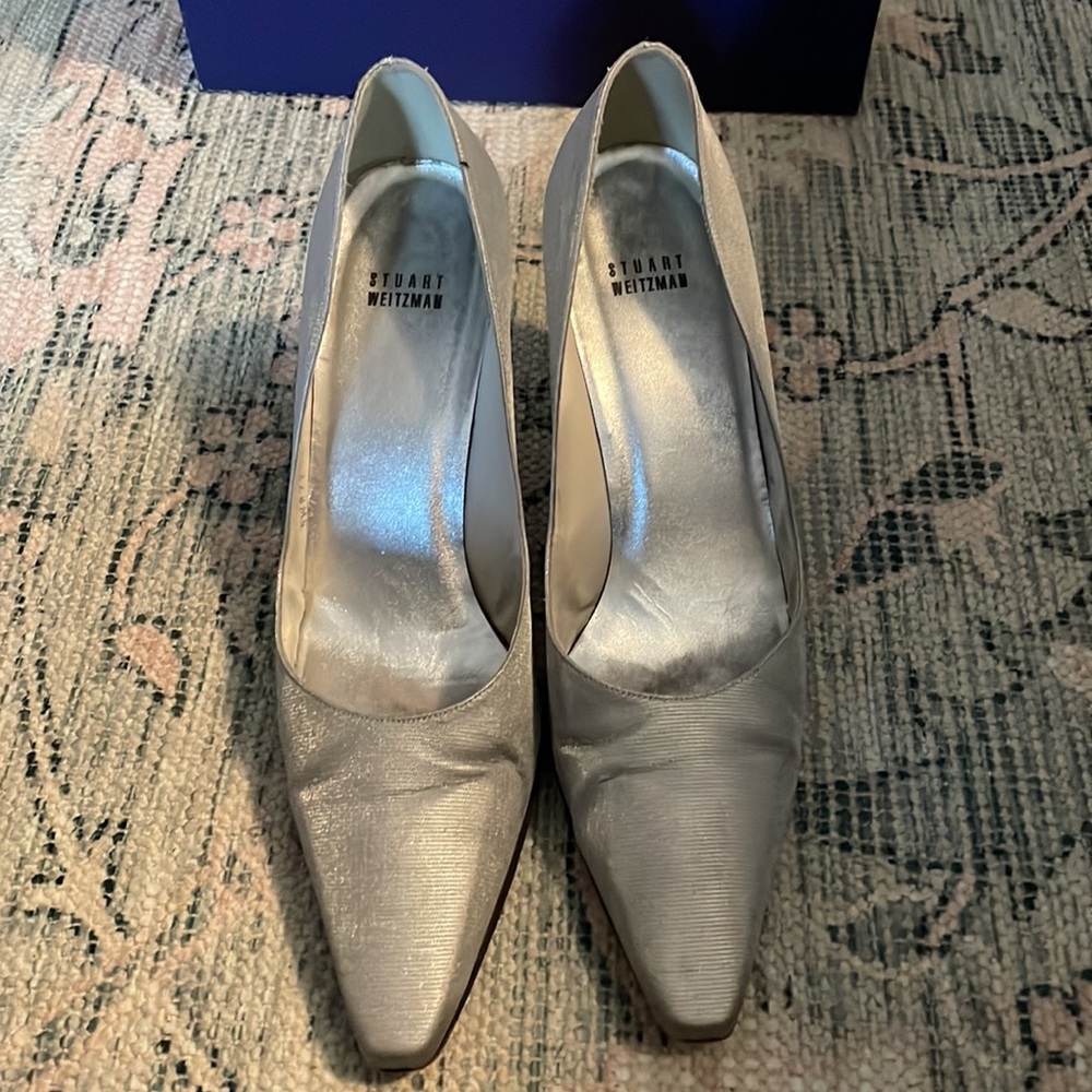 Stuart Weitzman silver pumps - Picture 2 of 5
